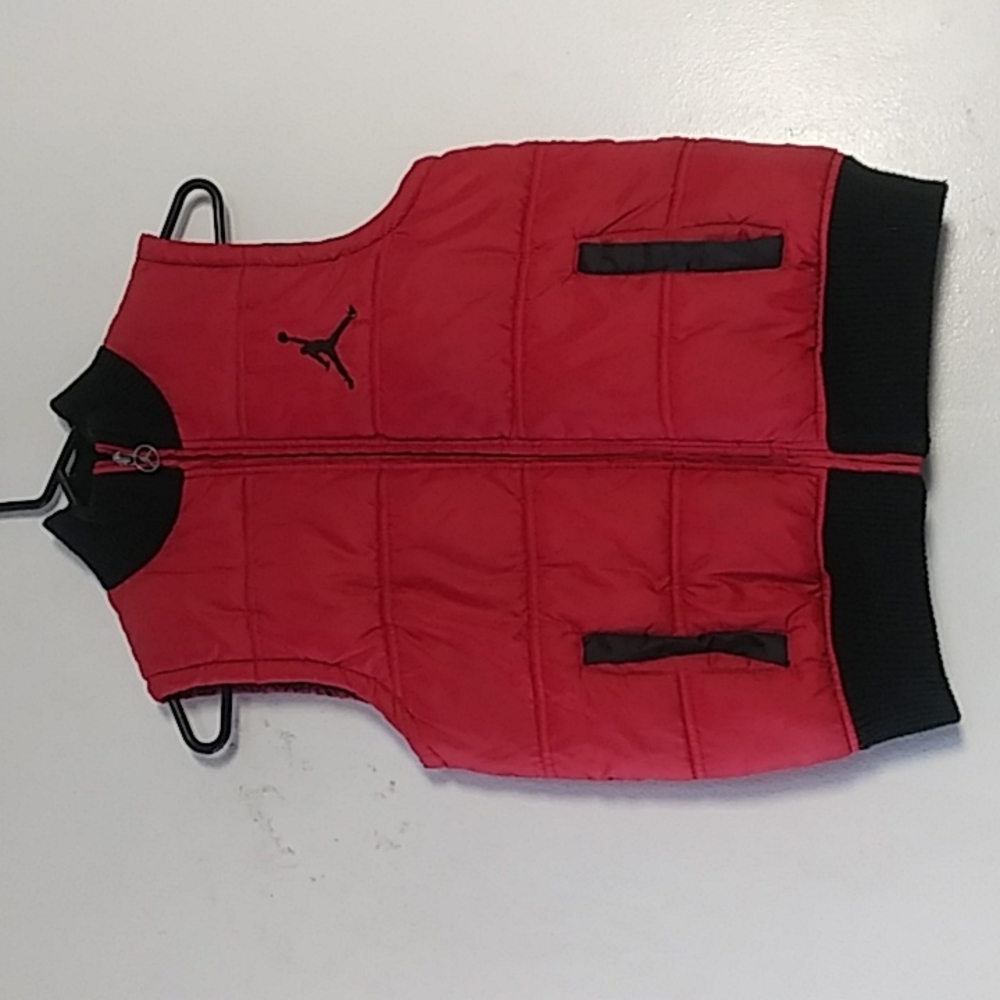 Jordan red vest size small boys 8 10 years